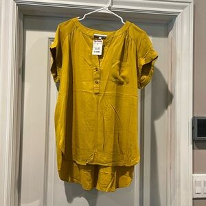 NWT Rose + Olive Hi-Low Mustard Color Tunic Sz Large